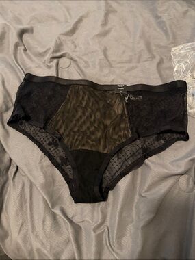 NWT-torrid Black Bow Lace & Mesh Bikini Brief-size 1